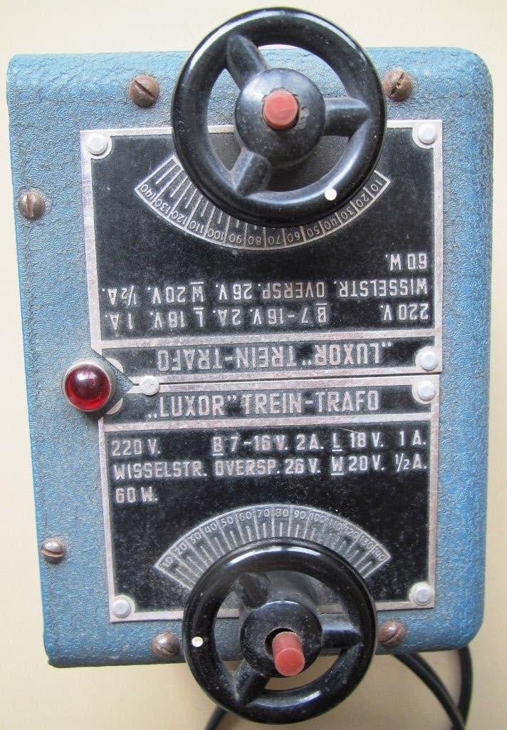 voor Märklin H0: Nederlandse LUXOR duo Trein-Trafo 60 VA, Gebruikt, Ophalen of Verzenden, Märklin, Transformator of Voeding