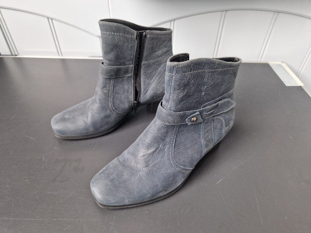 Durea enkellaarsjes blauwgrijs leer maat 38.5 H model 9500, Kleding | Dames, Schoenen, Durea, Zwart, Lage of Enkellaarzen, Nieuw