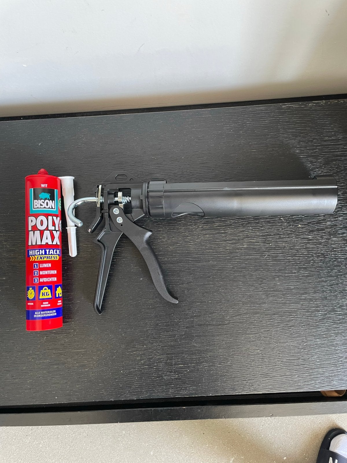 Bizon kitpistool & 7 tubes high tack kit - Gloednieuw, Doe-het-zelf en Verbouw, Gereedschap | Handgereedschap, Ophalen, Nieuw
