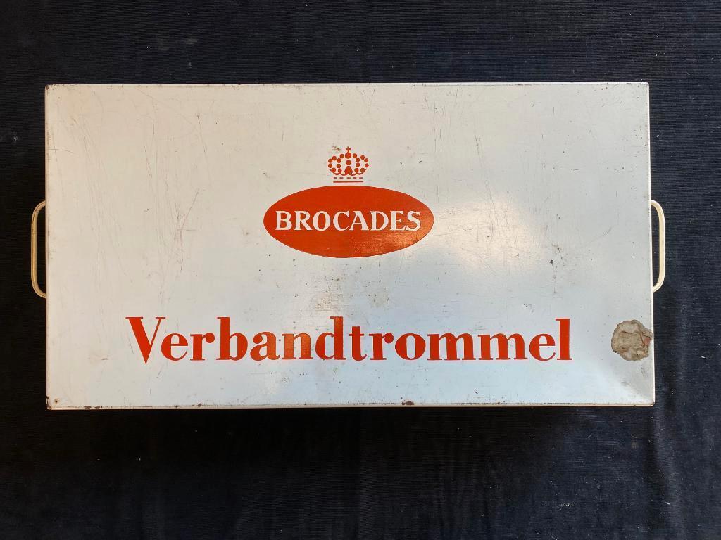 Brocades verbandtrommel 50-er jaren, Ophalen