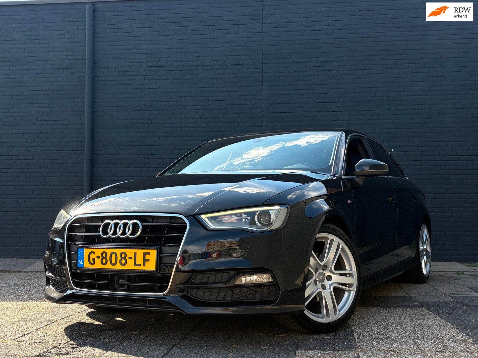 Audi A3 Limousine 1.4 TFSI | 3x S-Line | Automaat | Pano | N, Auto's, Xenon verlichting, Gebruikt, 4 cilinders, 150 pk