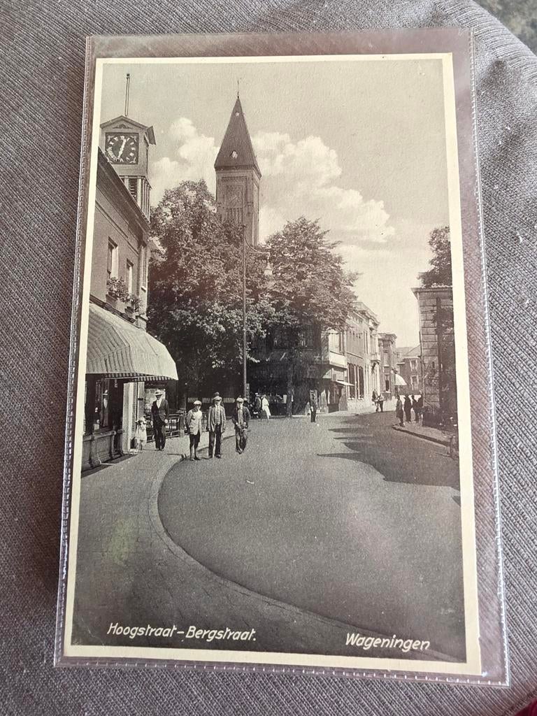 Oude Ansichtkaart Wageningen Hoogstraat-Bergstraat, Verzamelen, Ophalen of Verzenden, 1920 tot 1940, Gelopen, Gelderland