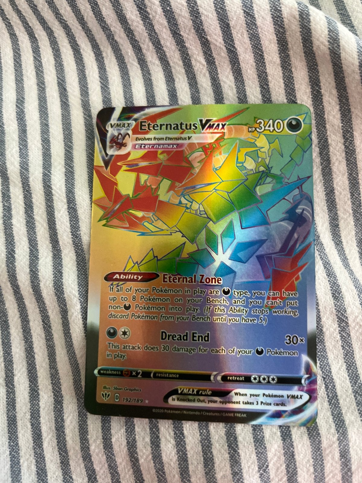 Eternatus VMAX Rainbow Rare Pokémon Kaart (192/189), Ophalen of Verzenden, Zo goed als nieuw, Losse kaart, Foil