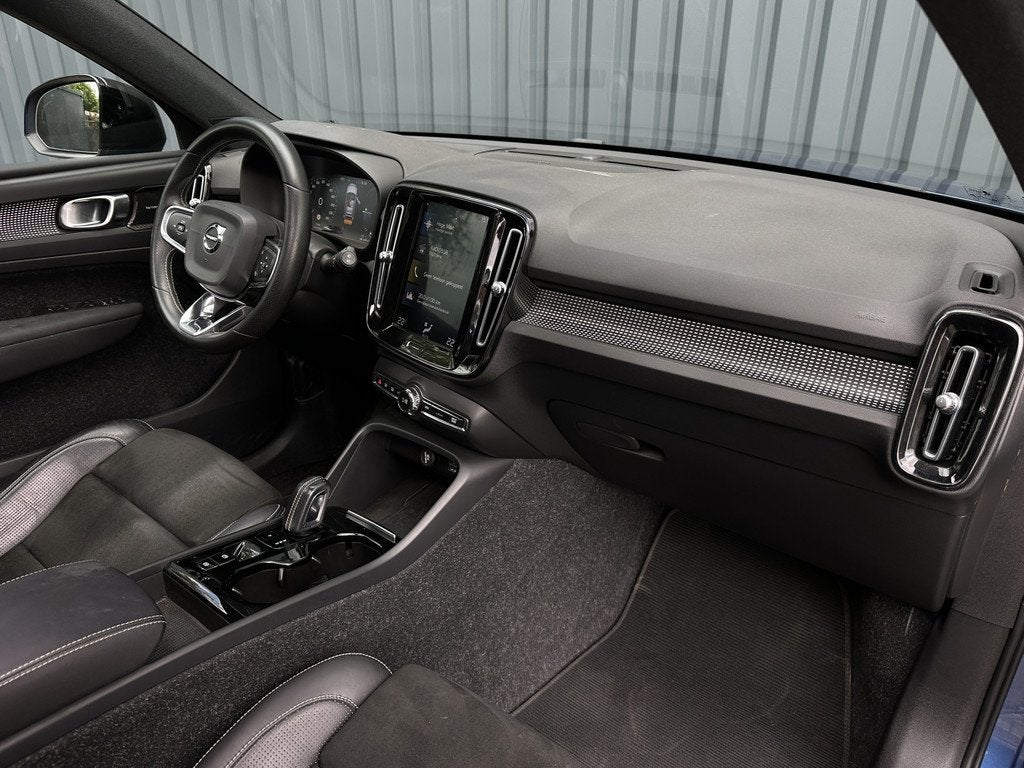 Volvo XC40 1.5 T5 262 pk Recharge R-Design Panoramadak, Came, Auto's, Volvo, Zwart, Blauw, Leder en Stof, Plug-in hybride