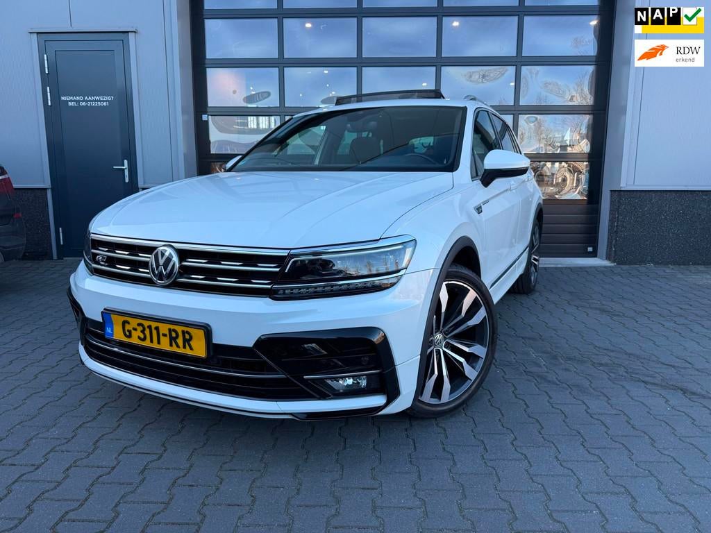 Volkswagen Tiguan 1.5 TSI ACT Highline Business R line R-LIN, Auto's, Volkswagen, 4 cilinders, 150 pk, Wit, Adaptive Cruise Control