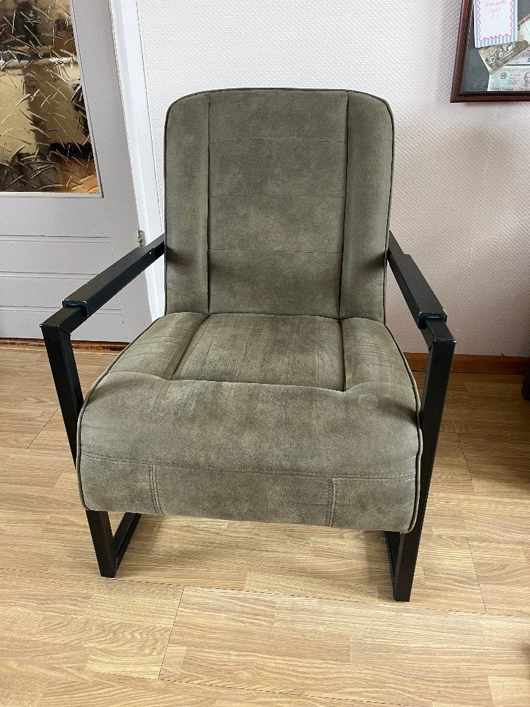 fauteuil groen - met zwart metalen frame, Ophalen, 75 tot 100 cm, Zo goed als nieuw, Stof