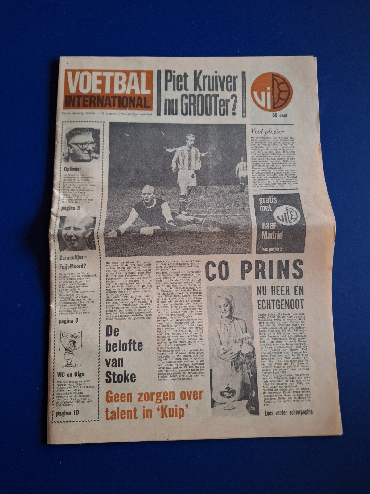 Voetbal International - Eerste jaargang, nummer 1, 1965, Ophalen of Verzenden, Gelezen, Sport en Vrije tijd