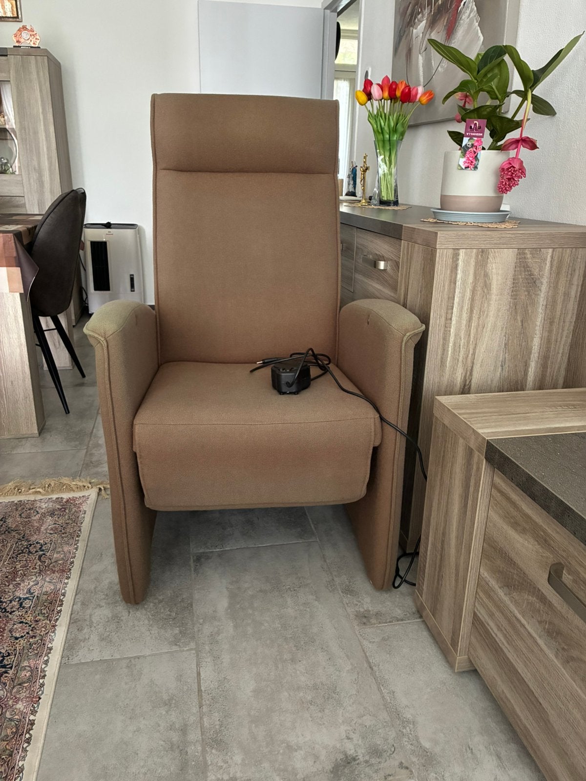 Te koop elektrische Fitform relaxstoel, Huis en Inrichting, Fauteuils, Ophalen, Zo goed als nieuw, 50 tot 75 cm