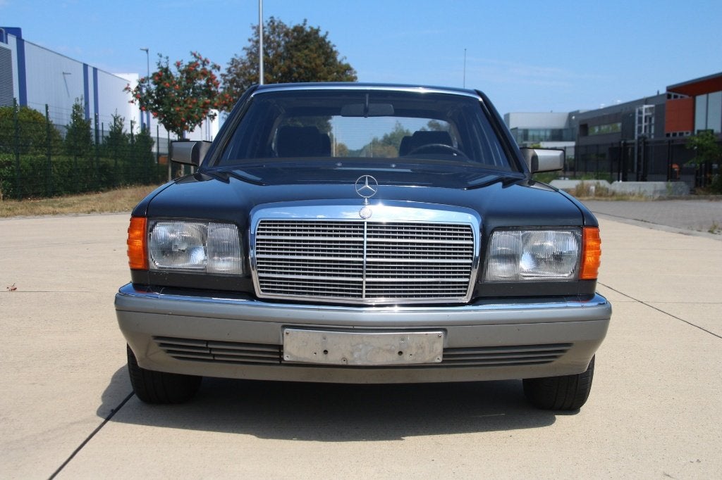 MERCEDES 260 SE OLDTIMER, Auto's, Automaat, Dealer onderhouden, Achterwielaandrijving, Zwart