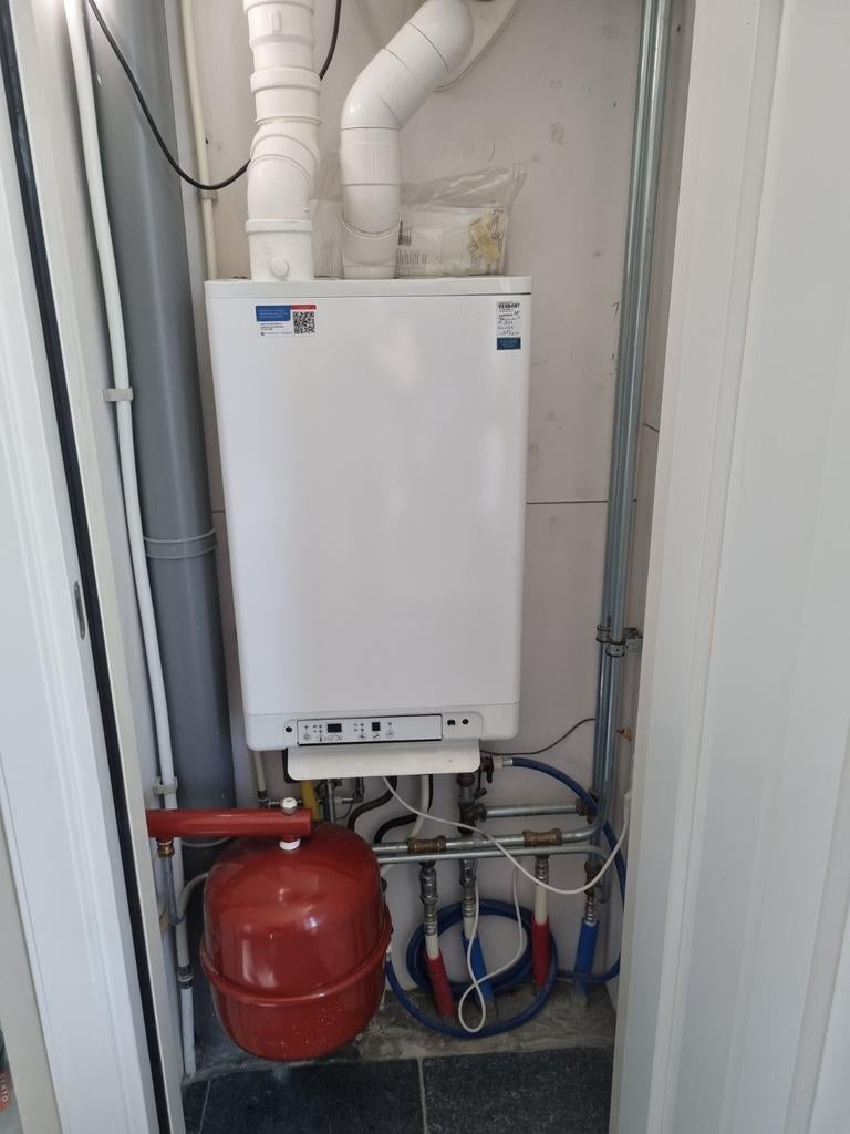 Intergas hr eco, Doe-het-zelf en Verbouw, Verwarming en Radiatoren, Gebruikt, Cv-ketel of Combi-ketel, Minder dan 60 cm, Ophalen of Verzenden