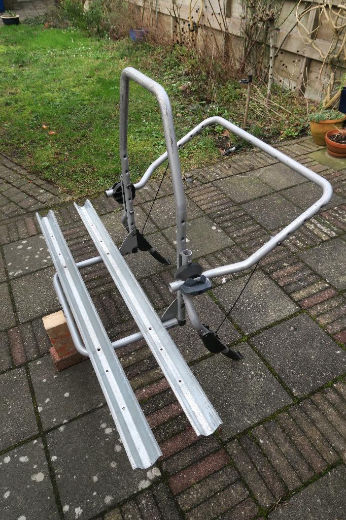 Thule fietsendrager 9105 ClipOn High incompleet, Ophalen, 2 fietsen, Gebruikt, Achterklepdrager