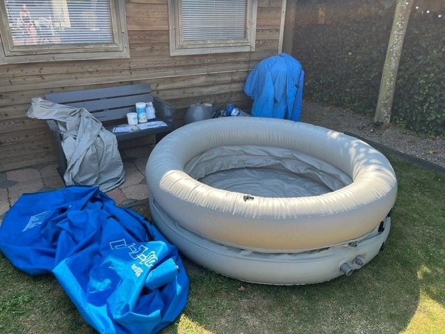 te koop Lay-Z-spa model 54075 zie de foto,s, Ophalen, Gebruikt, Filter, Opblaasbaar