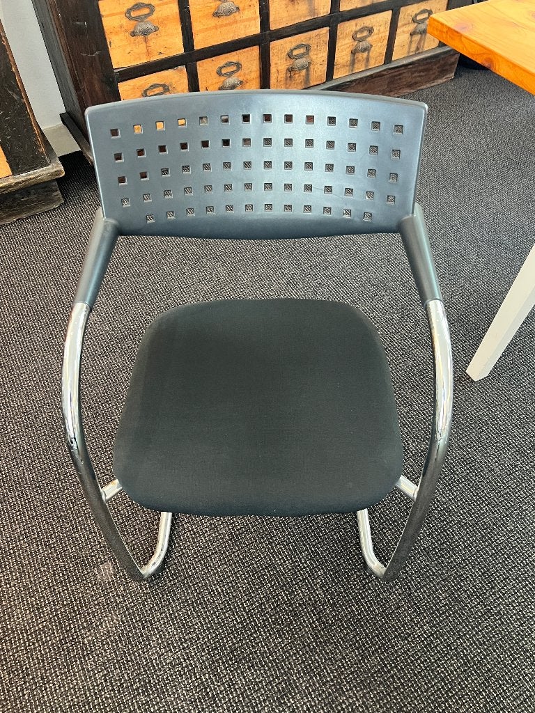 Vitra Visavis stoelen (10 stuks), Ophalen, Gebruikt, Stof, Zwart
