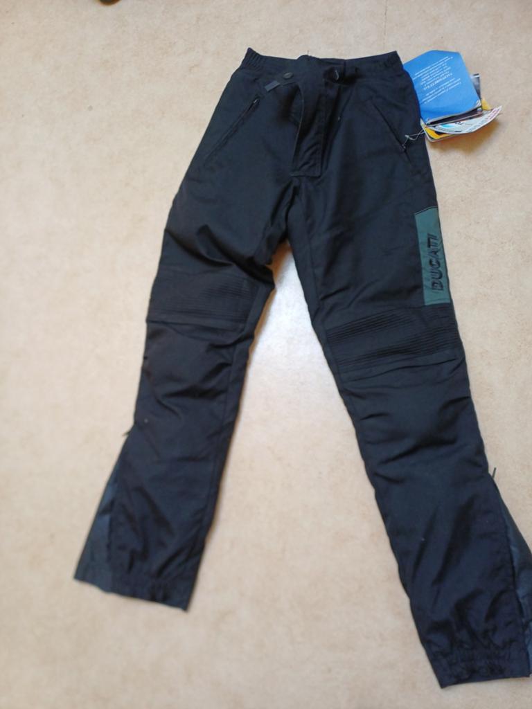 DUCATI MOTORBROEK small nieuw!!, Ophalen of Verzenden, Nieuw met kaartje, Broek | textiel, Ducati