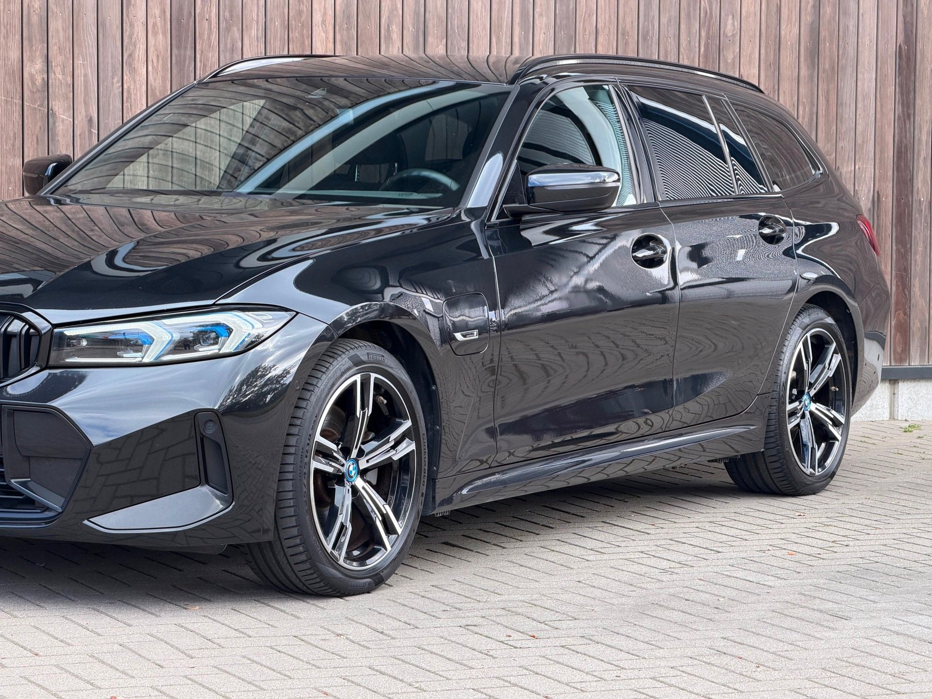 BMW 3-serie Touring 330e High Executive / M-sport / Trekhaak, Gebruikt, Zwart, 4 cilinders, Zwart