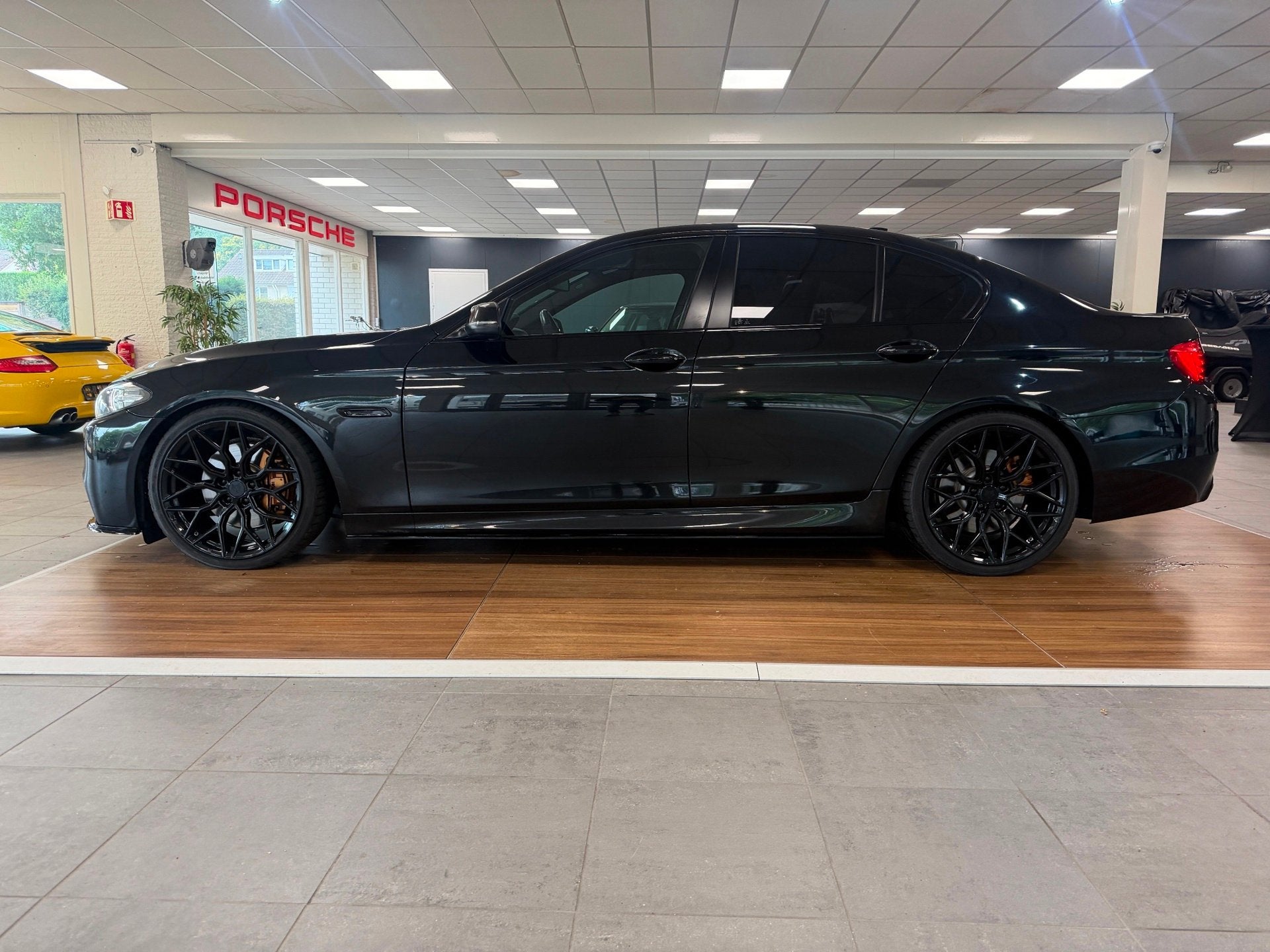 BMW 5-serie 535xd M Sport Edition High executive Bakrevisie/, Gebruikt, 2993 cc, 2000 kg, Zwart