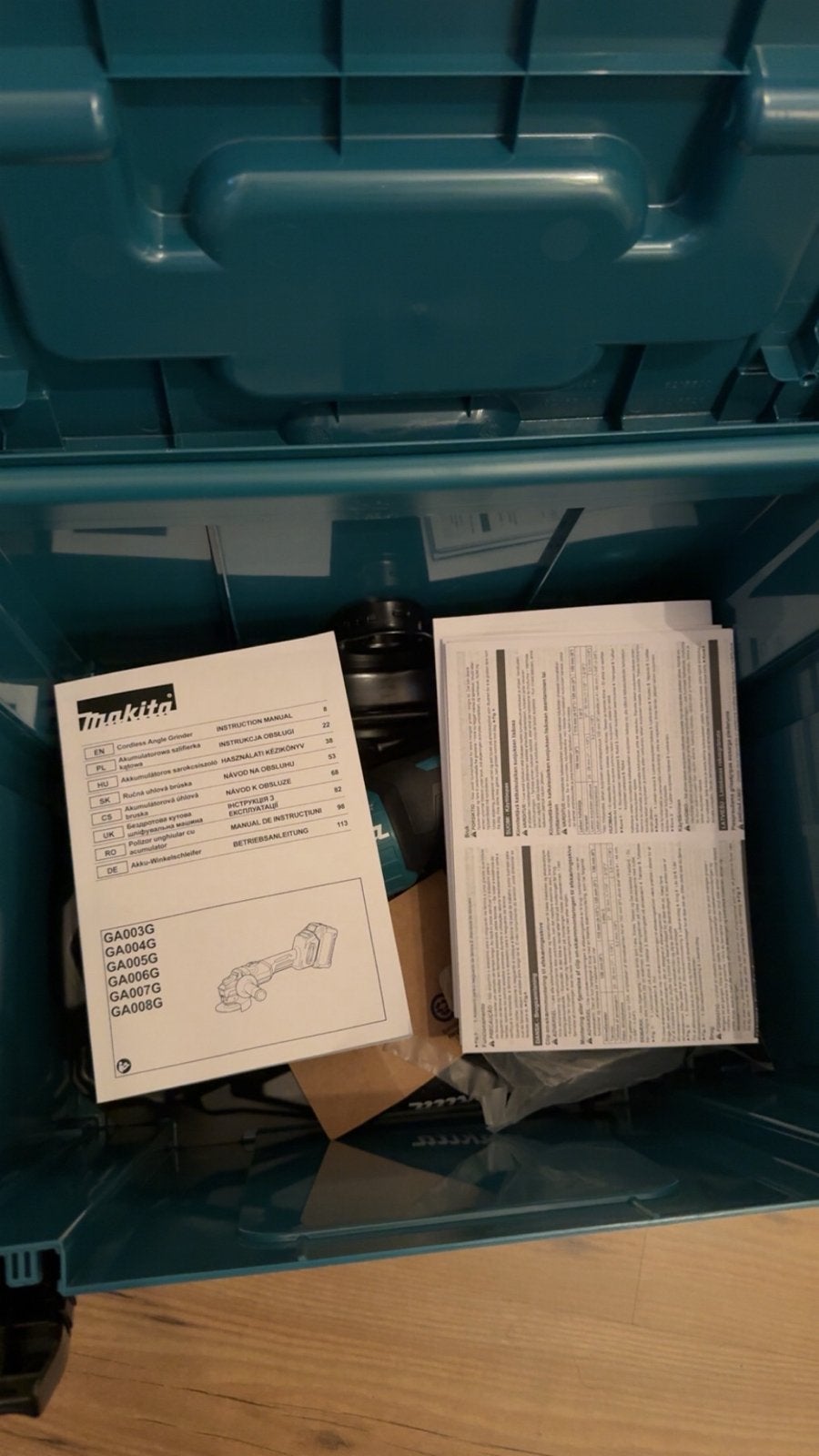 Makita GA005GZ01 Haakse Slijper - Nieuw in Doos, Ophalen of Verzenden, Nieuw, 1000 watt of meer, Haakse handslijpmachine