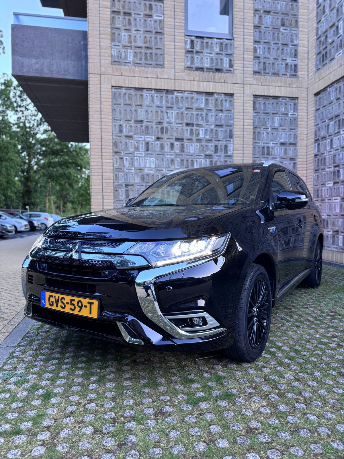 Mitsubishi Outlander 2.4 PHEV Diamand black Edition., Automaat, Outlander, Zwart, 4 cilinders