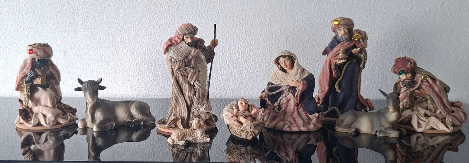 Kerststal beeldjes Set - 9-delig - polystone, stof en jute, Ophalen of Verzenden, Zo goed als nieuw, Beeld(je), Christendom | Katholiek