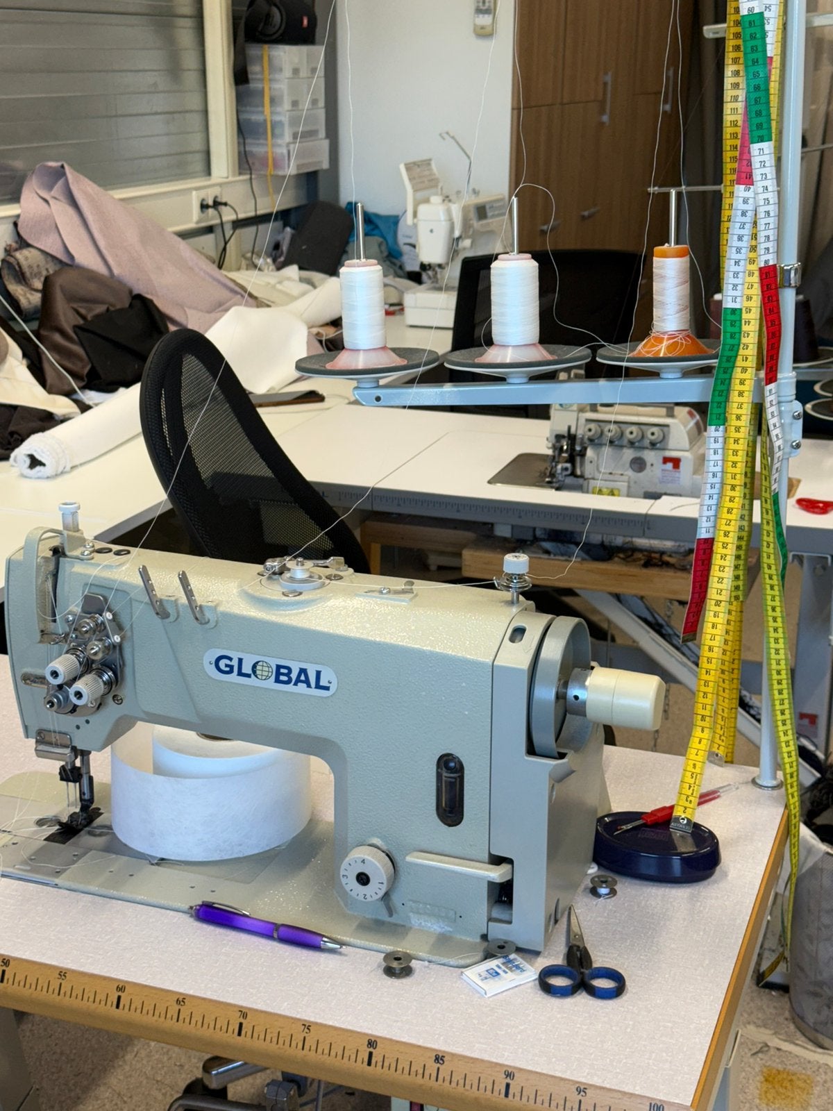 Global Industriële Naaimachine dubbel naald, Overige merken, Gebruikt, Ophalen of Verzenden, Naaimachine