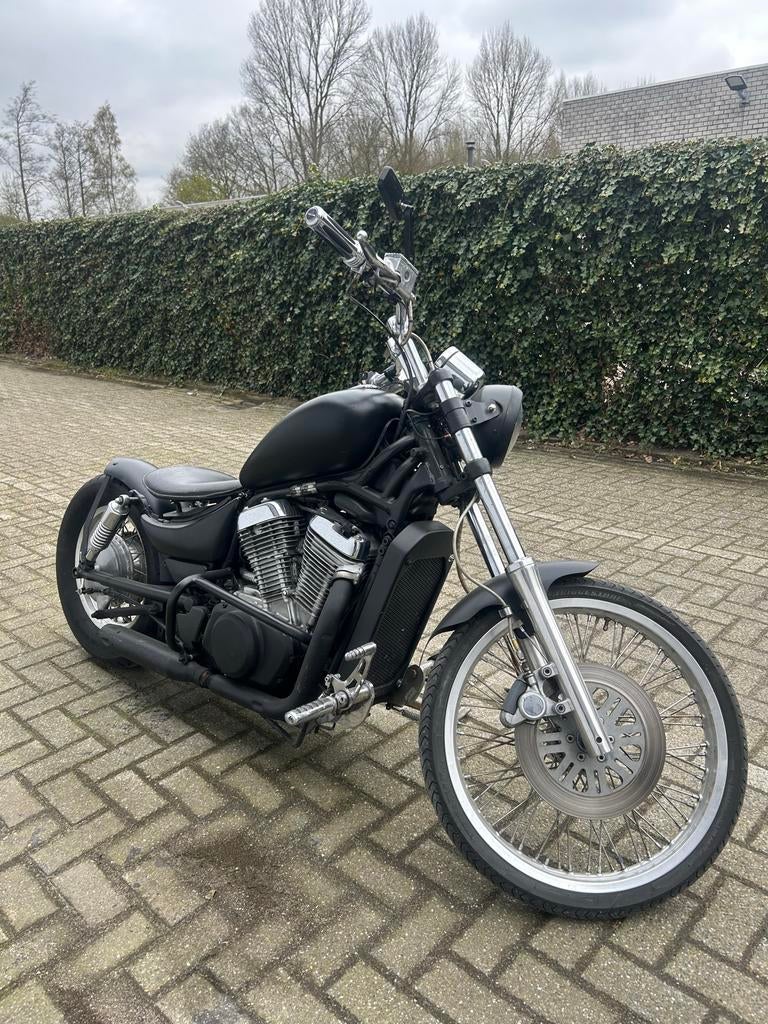 Suzuki Intruder VS800 GL Bobber, Motoren, 2 cilinders, Chopper