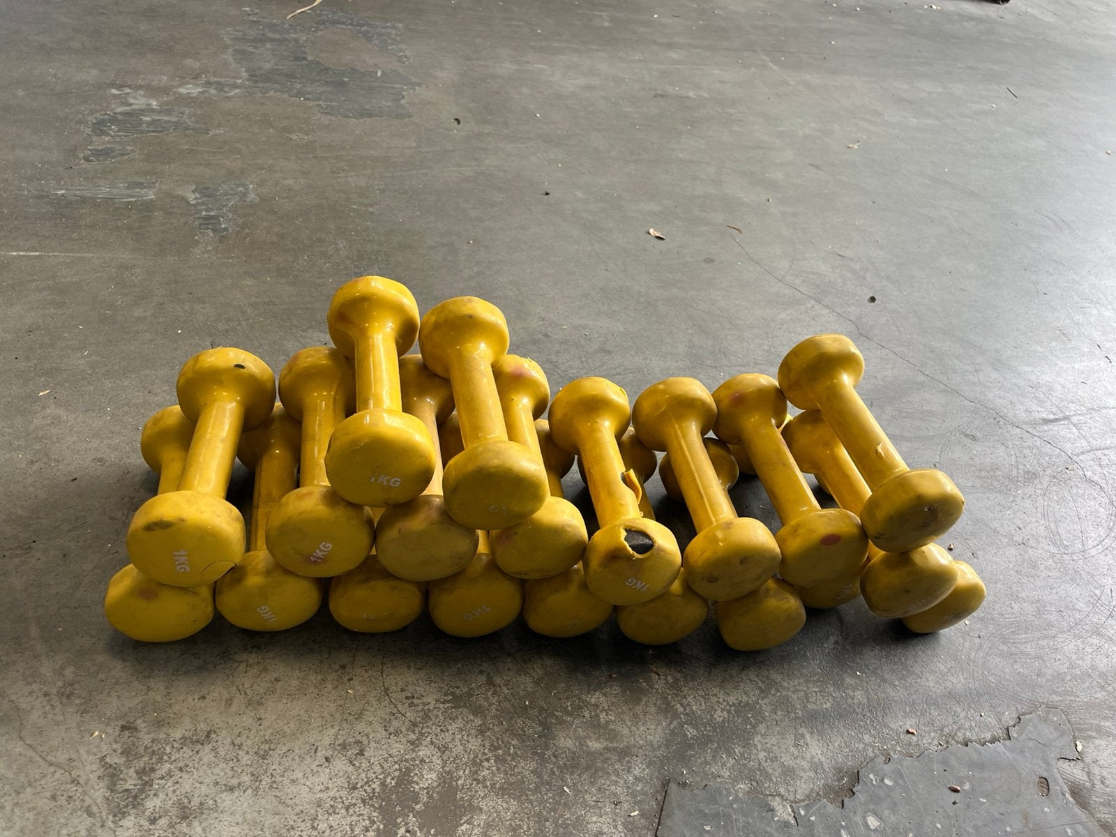20 x 1 kg rubberen dumbbells set gewichten, Sport en Fitness, Rubberen dumbbells, Gebruikt, Gewichten, Ophalen of Verzenden