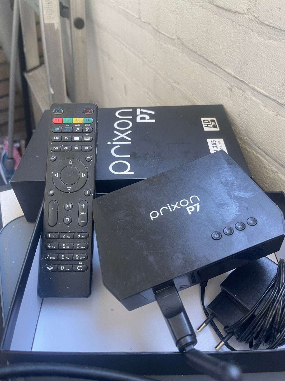 Prixon P7 HD TV Decoder met afstandsbediening, Ophalen of Verzenden, Gebruikt, Decoder