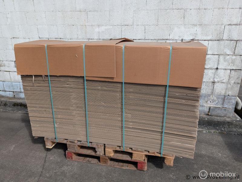 Online Veiling: Nieuwe palletdozen - aantal 90 stuks, Gebruikt