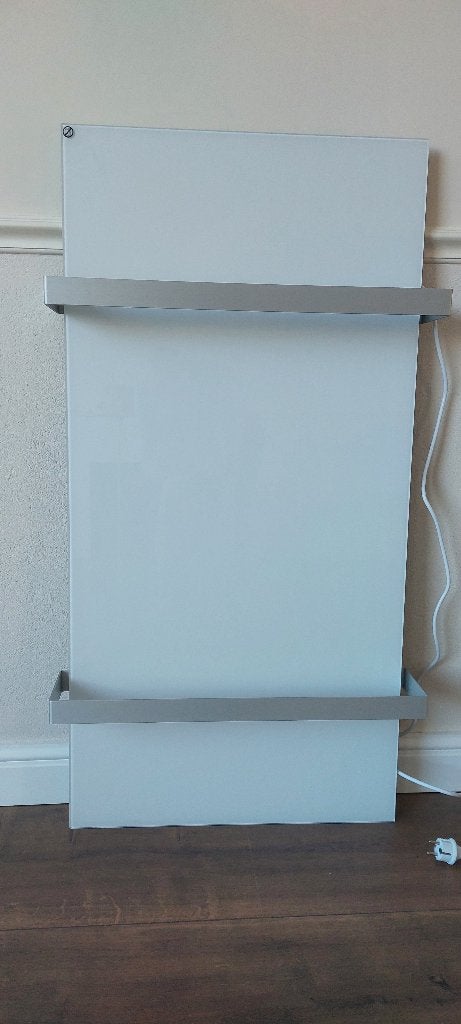 QH-GD Infrarood paneel met handdoekrek, WiFi, 700W, Ophalen, 500 tot 800 watt, Radiator, Zo goed als nieuw