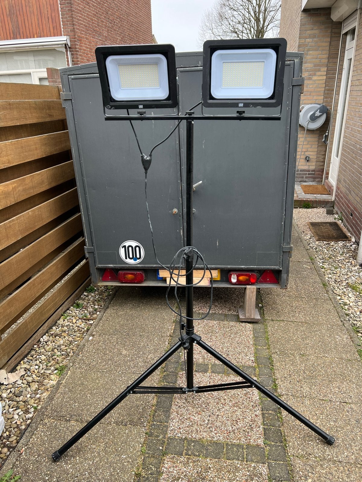 HBM LED Bouwlamp met Statief - 2x 150W Werklicht IP65, Doe-het-zelf en Verbouw, Bouwverlichting, Ophalen, Met statief, Zo goed als nieuw