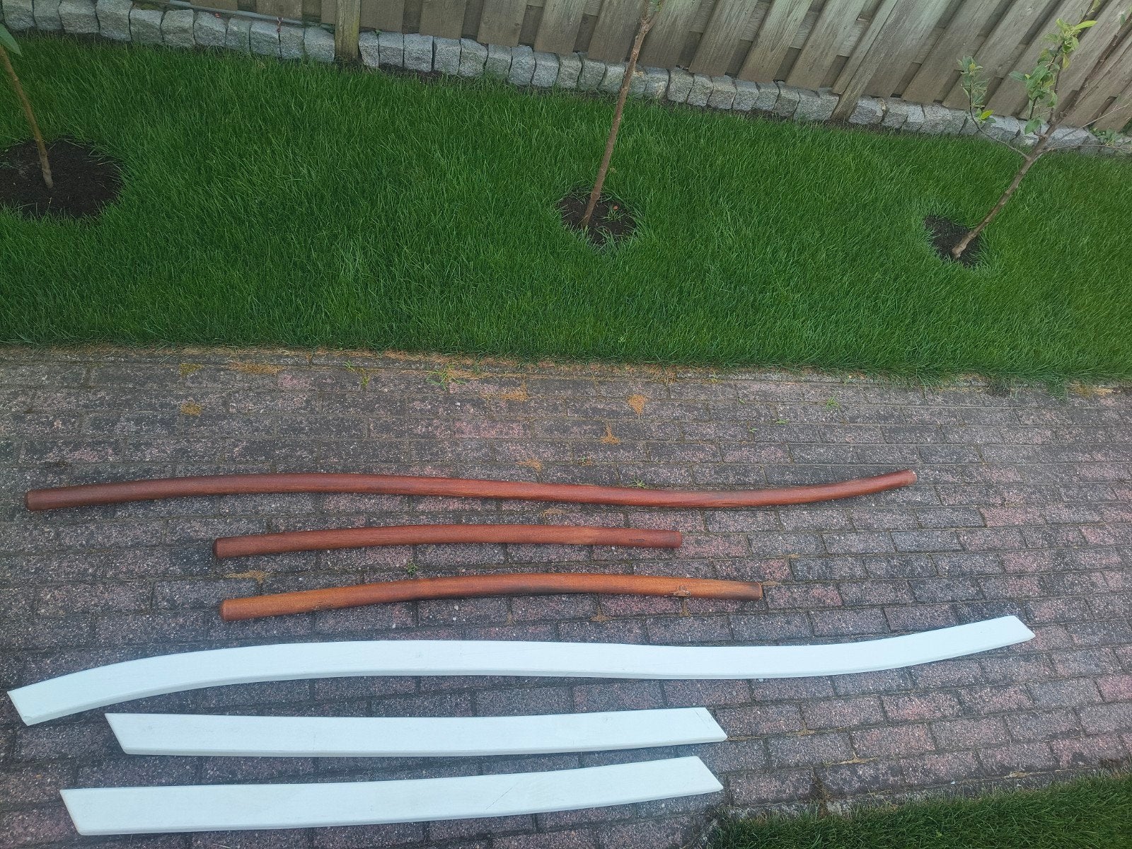 Leuningen voor trap: Meranti (gebruikt) en Vuren (nieuw), Ophalen, Nieuw, 2 tot 4 meter
