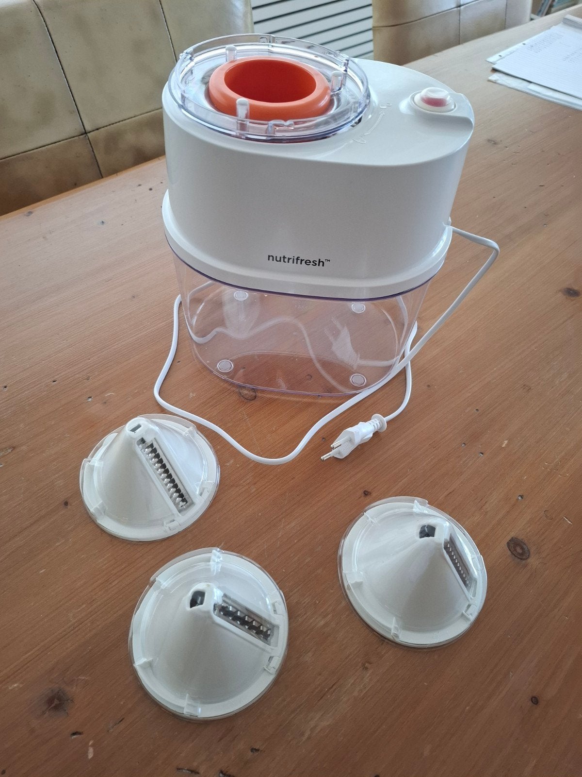 Nutrifresh spiralizer, Witgoed en Apparatuur, Keukenmixers, Ophalen, 1 tot 2 liter, Zo goed als nieuw, Vaatwasserbestendig