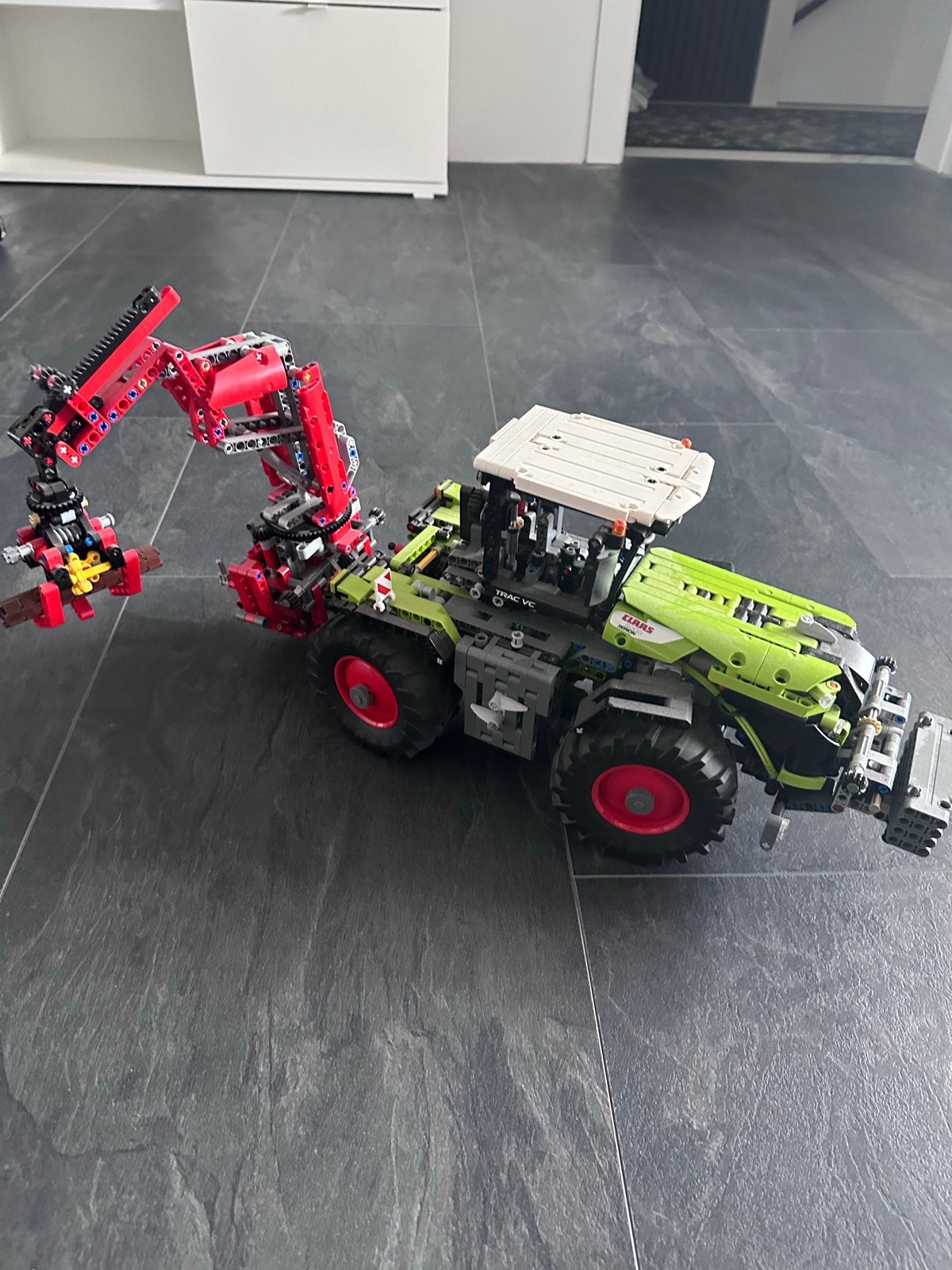 LEGO Technic Claas Xerion 5000 TRAC VC met kraan, Ophalen of Verzenden, Gebruikt, Overige merken