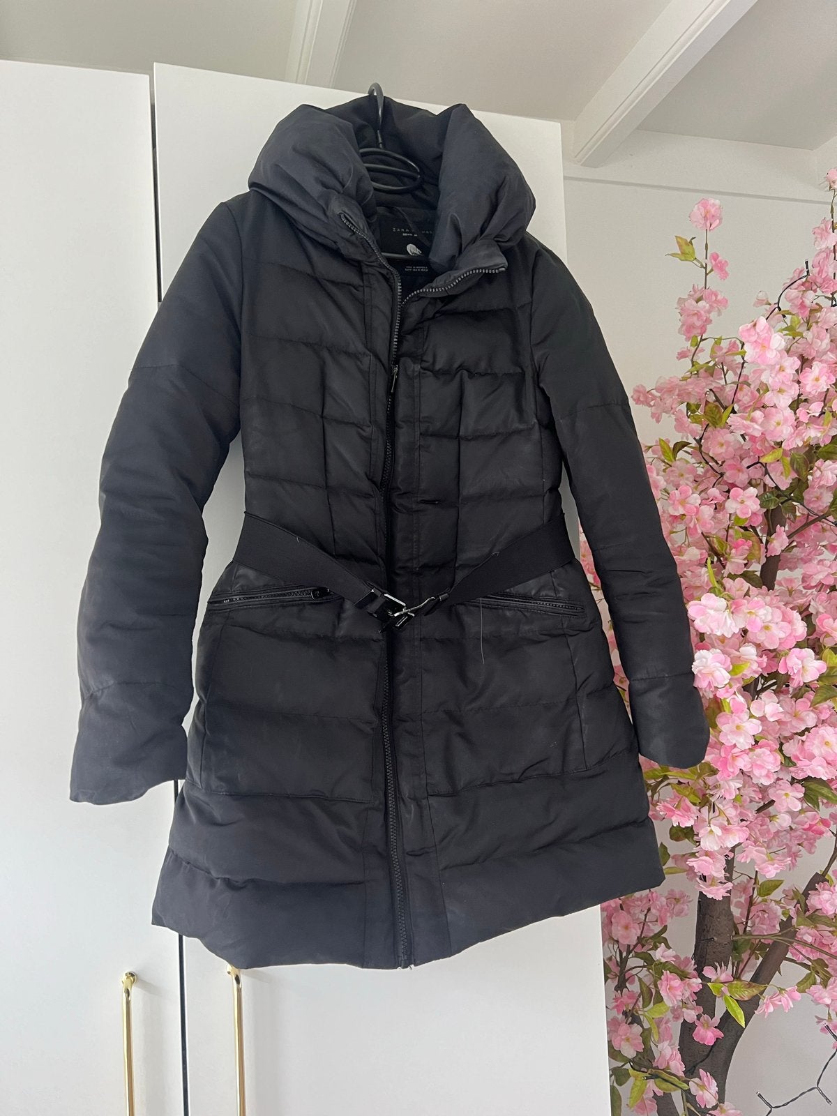 Zara Dames Donsjas Zwart Getailleerd Maat M, Ophalen of Verzenden, Gedragen, Maat 38/40 (M), Zwart