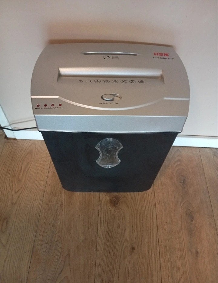 HSM shresdtar X10 papier versnipperaar, Ophalen of Verzenden