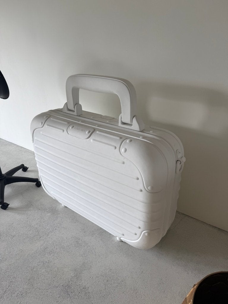 Grote RIMOWA kunstkoffer wit – design object / decoratie, Ophalen