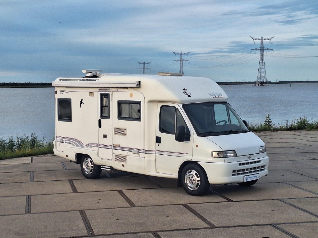 Rapido Le Randonneur 710 F, Caravans en Kamperen, Campers, Ringverwarming, Reservewiel, Fiat, Bedrijf
