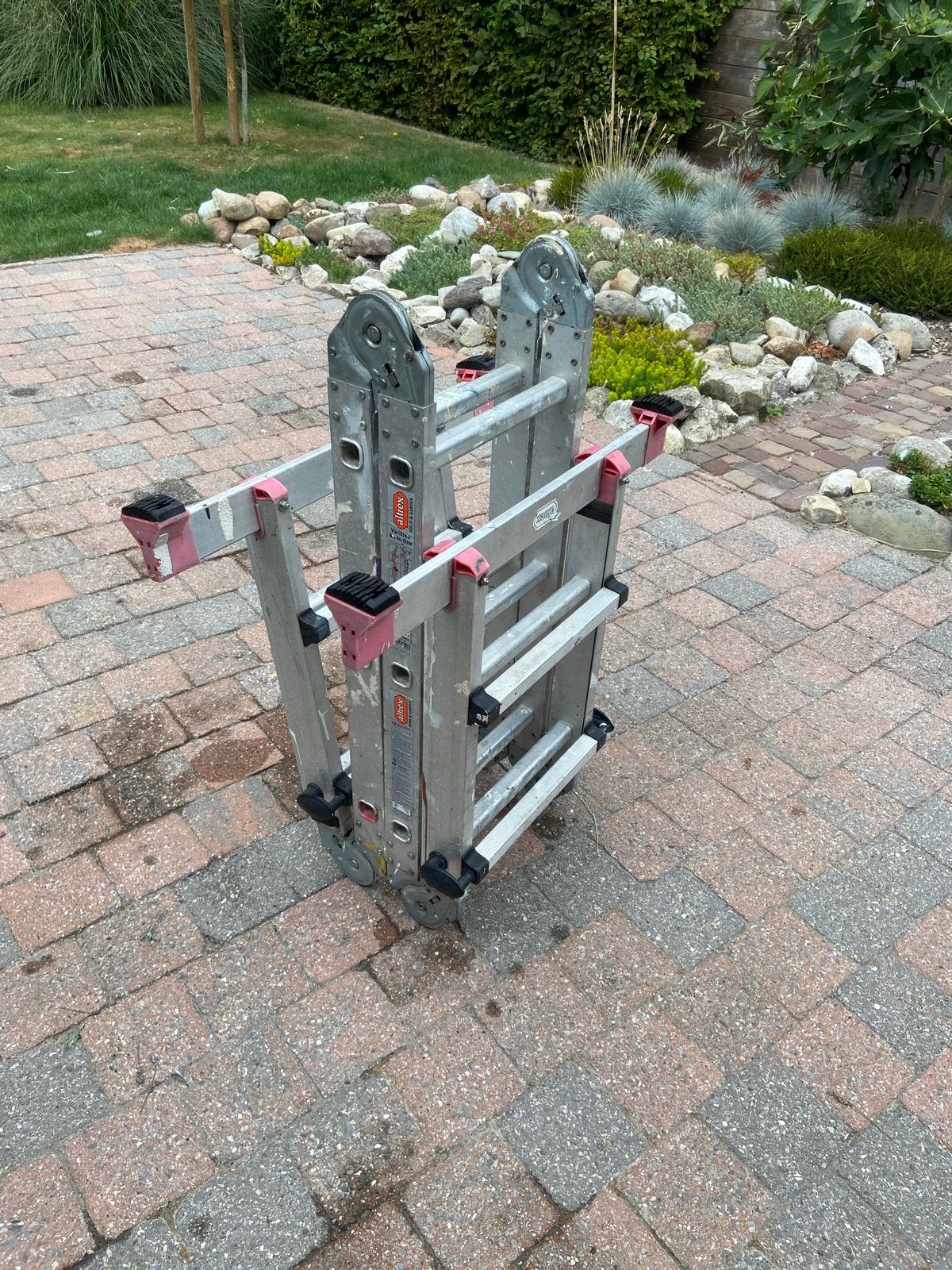 Altrex Varitrex Plus Vouwladder met Steiger Plateau, Ophalen, Gebruikt, Ladder, Opvouwbaar of Inschuifbaar