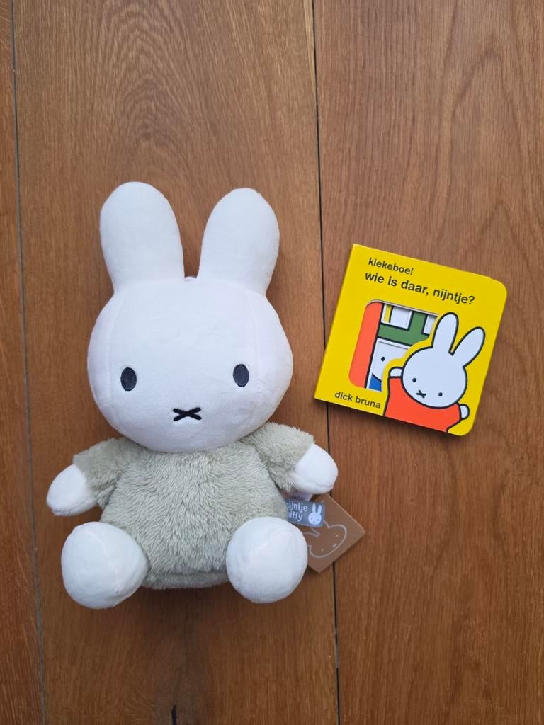 Nijntje met rammelaar en boekje, Kinderen en Baby's, Ophalen, Nieuw, Rammelaar