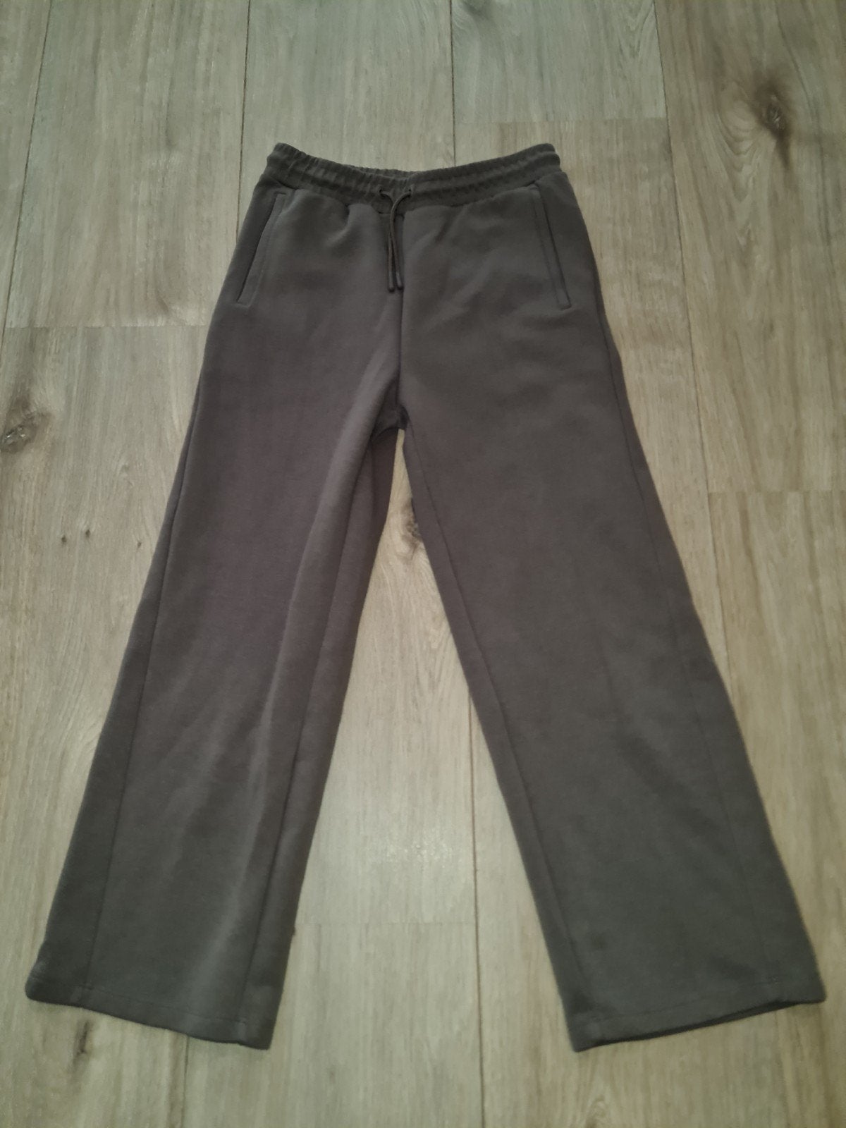 Comfortabele grijze joggingbroek, Maat 38/40 (M), Ophalen of Verzenden, Gedragen, Grijs