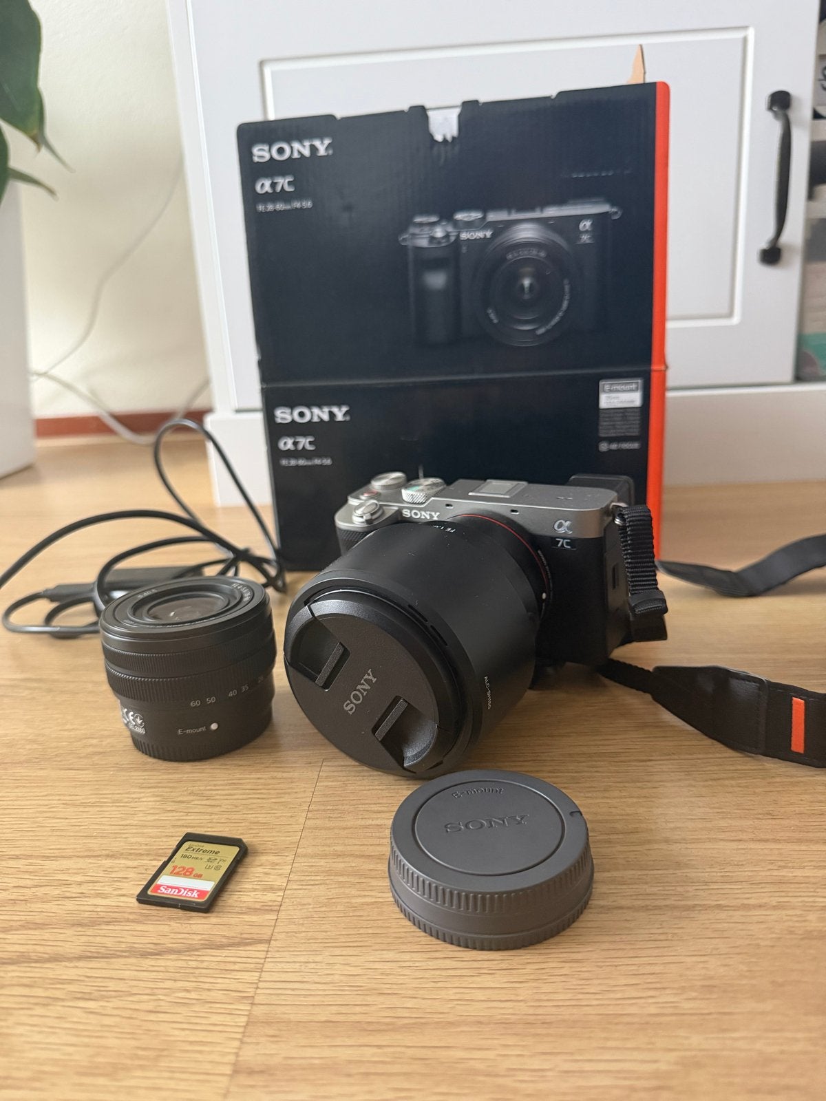 Sony A7C Full Frame + 85mm F1.8 + 28-60mm| Zo goed als nieuw, Audio, Tv en Foto, Geheugenkaart, Ophalen of Verzenden, Zo goed als nieuw