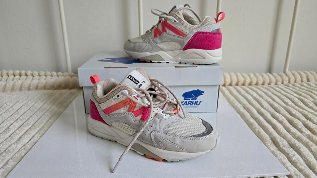 Karhu Sneakers Maat 37 - Zo goed als nieuw!, Kleding | Dames, Schoenen, Karhu, Ophalen of Verzenden, Zo goed als nieuw, Sneakers of Gympen