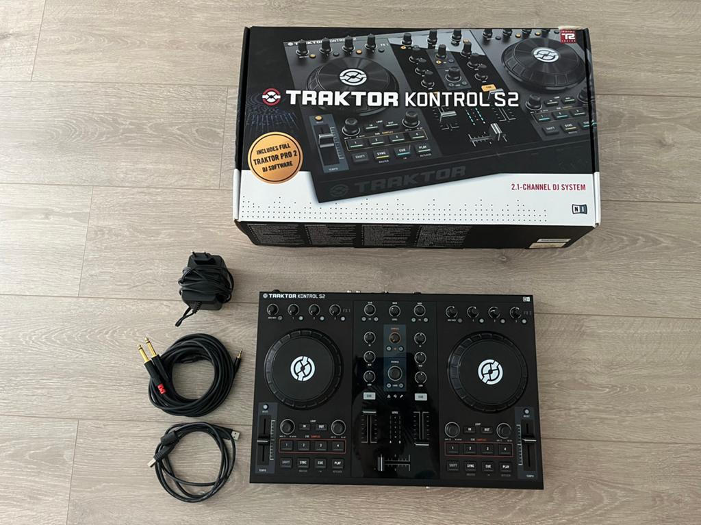 Traktor Kontrol S2, Muziek en Instrumenten, Dj-sets en Draaitafels, Ophalen of Verzenden, Zo goed als nieuw, Dj-set, Overige merken