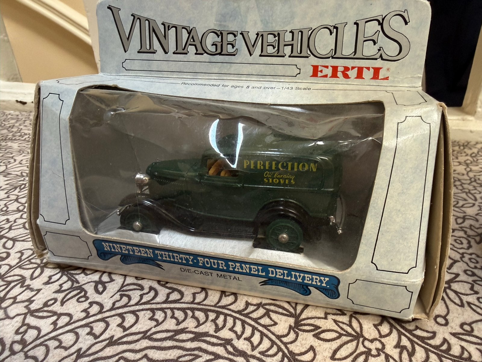 3x ERTL Vintage Vehicles 1:43 – modelauto’s in originele doo, Hobby en Vrije tijd, Ophalen of Verzenden, Gebruikt, Auto, Overige merken
