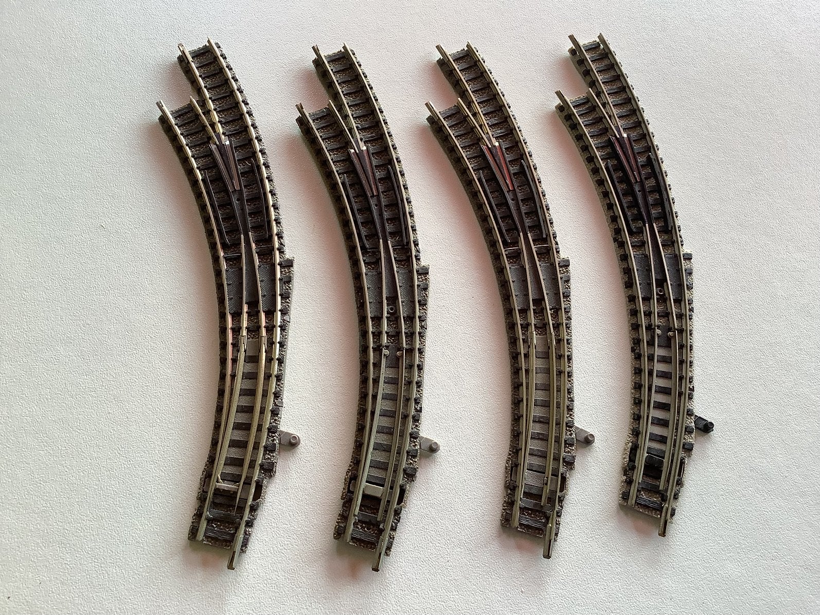 4 handmatige wissels links no 9142  fleischman n spoor, Hobby en Vrije tijd, Modeltreinen | N-Spoor, Overige merken, Gelijkstroom