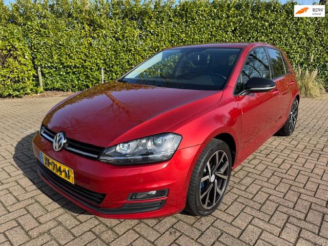 Volkswagen Golf 1.4 TSI Highline R-line Zeer nette Golf Nieu, Auto's, Voorwielaandrijving, Euro 5, Stof, Gebruikt