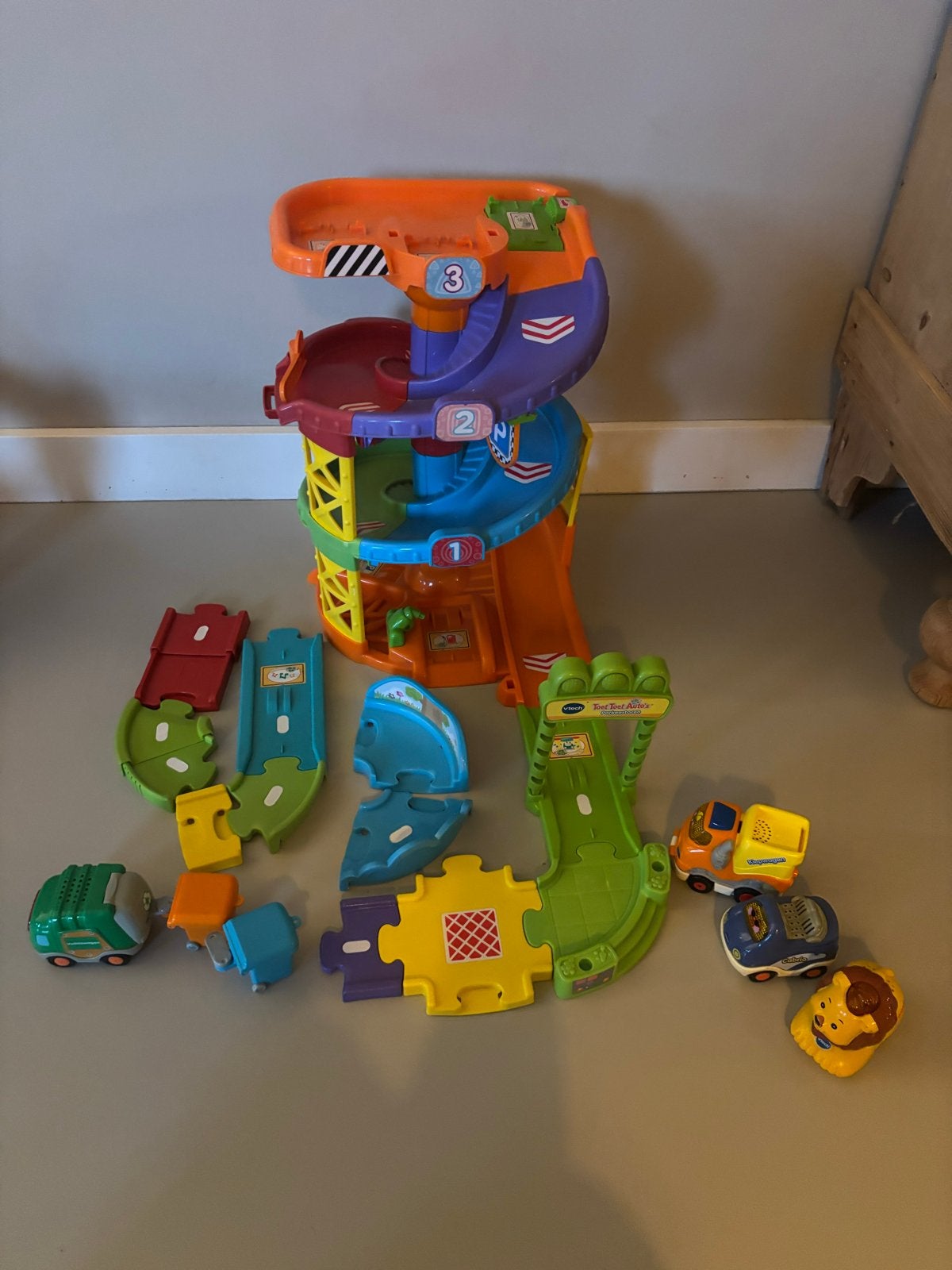 VTech Toet Toet Auto's Parkeergarage met extra banen en auto, Ophalen, Gebruikt