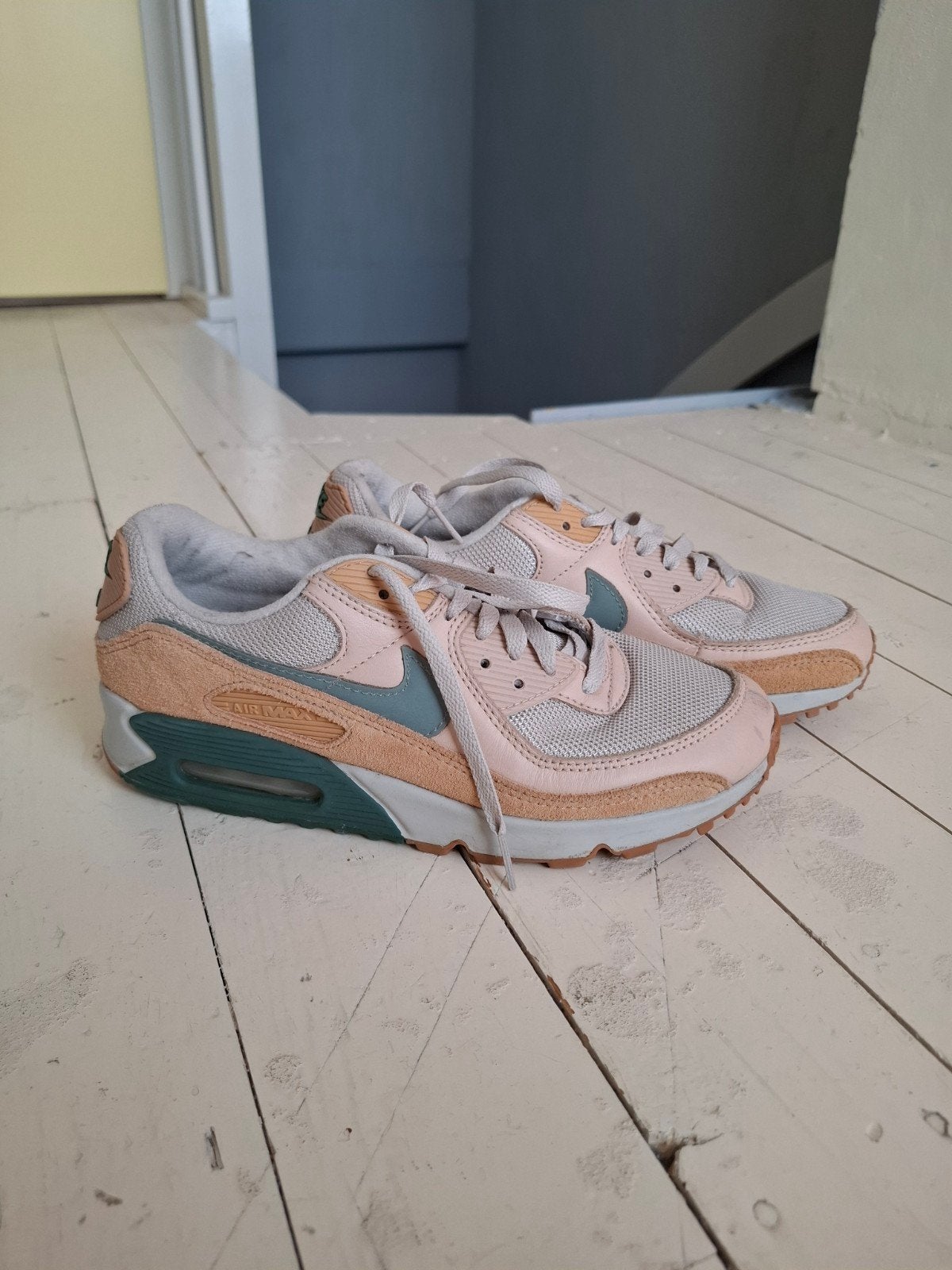 Nike Air Max 90 Premium Dutch Green - Maat 40, Kleding | Dames, Verzenden, Nike, Sneakers of Gympen, Gedragen