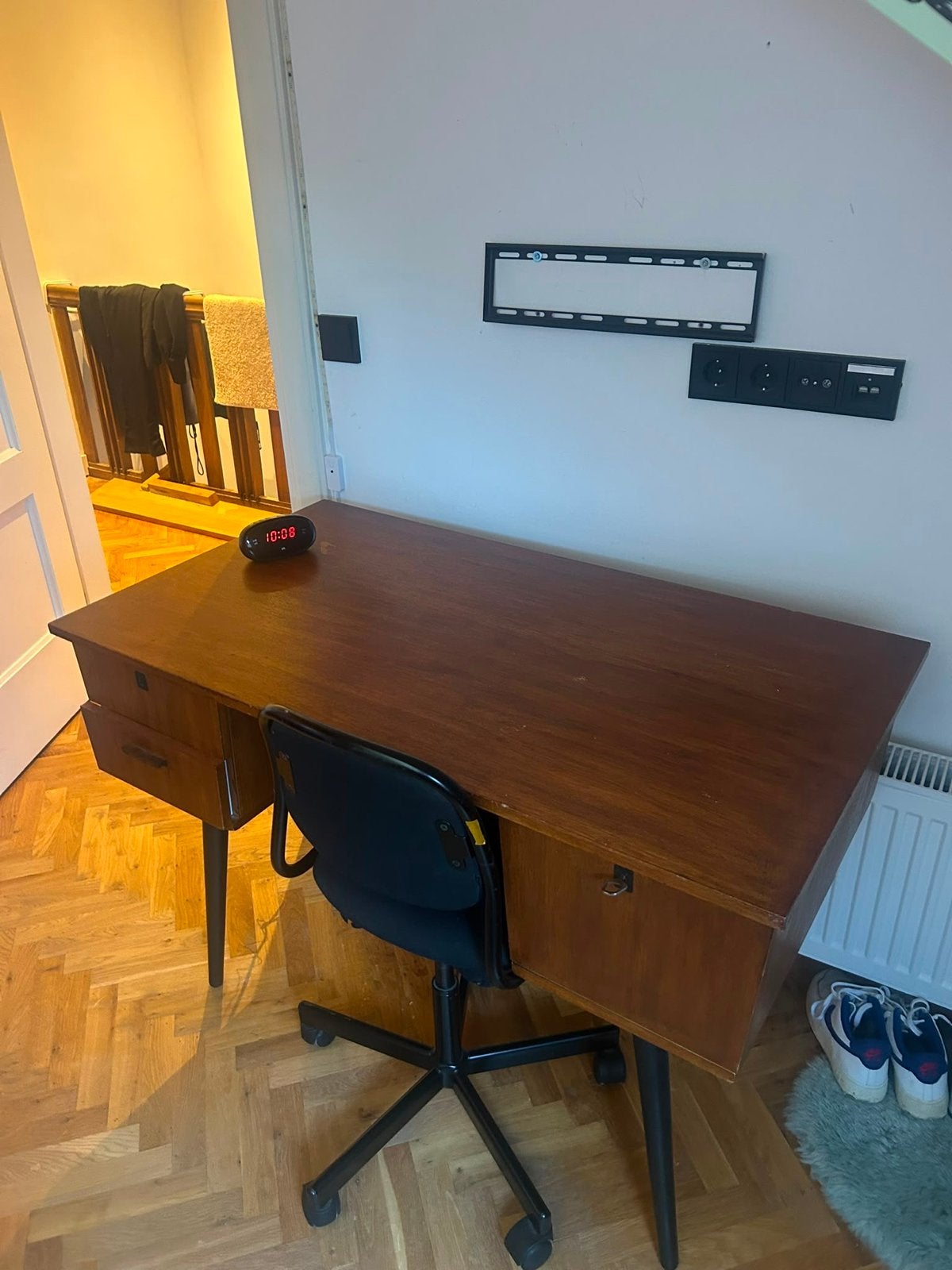 Vintage bureau met lades, 109x60x74cm, Huis en Inrichting, Bureaus, Ophalen, Gebruikt, Vintage, Hout