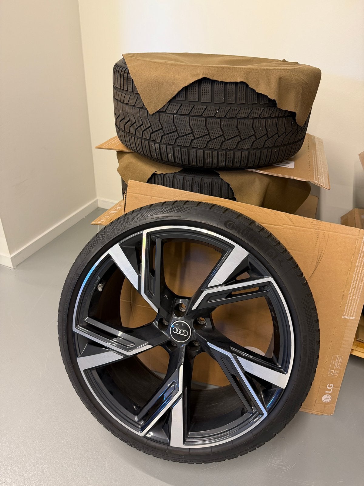 Originele Audi RS6/RS7 22 inch velgen + Conti winterbanden, Ophalen, Gebruikt, Velg(en), 285 mm